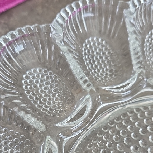 (J30) Elegant Sunflower Glass Egg Serving Platter - Picture 2 of 7